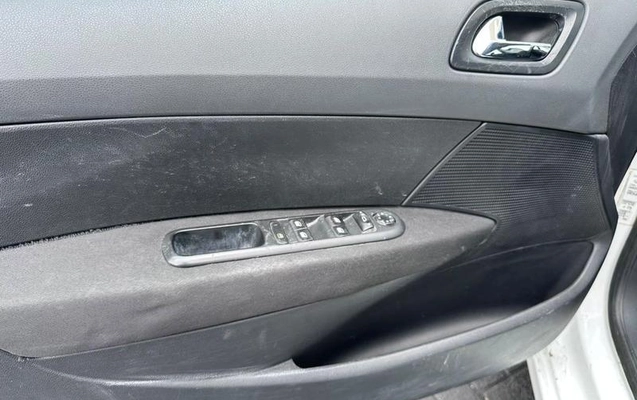 imagem-https://www.socarrao.com.br/sc-vehicle-images-prod/4028597/1792691464586-8343411_15_B_d93ab1e9e7.jpeg