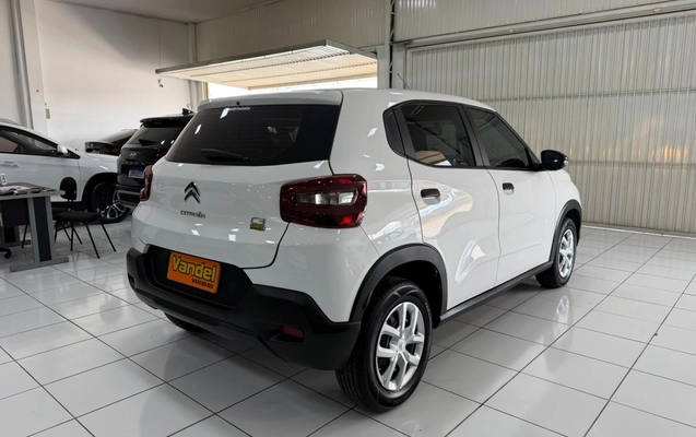 imagem-https://www.socarrao.com.br/sc-vehicle-images-prod/4028612/1790085141189-V2hhdHNBcHAgSW1hZ2UgMjAyNi0wOS0yMiBhdCAxMC4yOC4xNyAoMikuanBlZw.jpeg