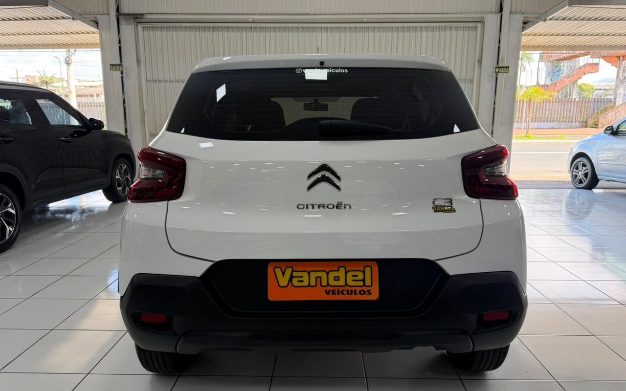 imagem-https://www.socarrao.com.br/sc-vehicle-images-prod/4028612/1790085141267-V2hhdHNBcHAgSW1hZ2UgMjAyNi0wOS0yMiBhdCAxMC4yOC4xNyAoMSkuanBlZw.jpeg