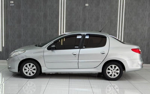 imagem-https://www.socarrao.com.br/sc-vehicle-images-prod/4028739/1790085518628-8472516_8_B_55f89e20b7.jpeg