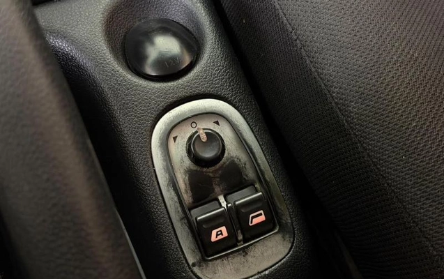 imagem-https://www.socarrao.com.br/sc-vehicle-images-prod/4028739/1790085518654-8472516_14_B_addacab1e5.jpeg
