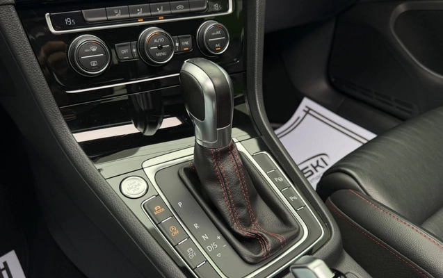 imagem-https://www.socarrao.com.br/sc-vehicle-images-prod/4028827/1790085686984-ZDFlMzVkZDYtNDEyNS00NDQxLWJlMjAtM2QwYjQzZjg3ODk2LmpwZWc.jpeg