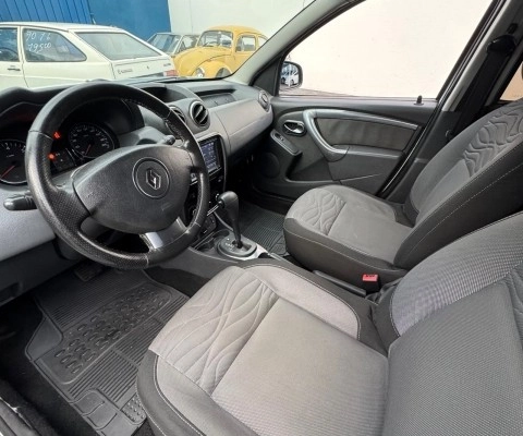 imagem-https://www.socarrao.com.br/sc-vehicle-images-prod/4028931/1790085876406-640_480_renault-duster-2-0-16v-dynamique-flex-aut-13-13-3b79d9-12.jpg