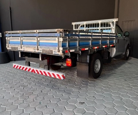 imagem-https://www.socarrao.com.br/sc-vehicle-images-prod/4028961/1790085909744-640_480_ford-f-350-f350-cabine-simples-10-11-392b26-8.jpg