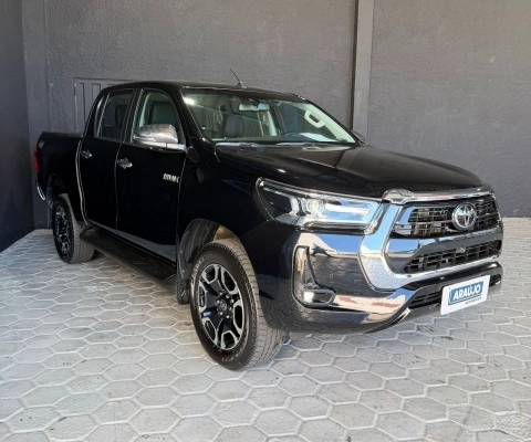 imagem-https://www.socarrao.com.br/sc-vehicle-images-prod/4029031/1790099237679-640_480_toyota-hilux-cabine-dupla-hilux-cd-2-8-tdi-srx-4wd-23-23-4ebc72-28.jpg