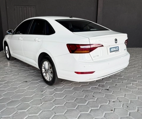 imagem-https://www.socarrao.com.br/sc-vehicle-images-prod/4029045/1790086010558-640_480_volkswagen-jetta-1-4-250-tsi-19-19-70c975-3.jpg