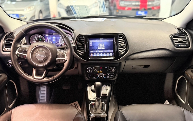 imagem-https://www.socarrao.com.br/sc-vehicle-images-prod/4029156/1790086154579-OTFlYmUzNzQtM2YzNS00MTliLWJhNDMtZTZiMDM5M2NjMzRhLmpwZWc.jpeg