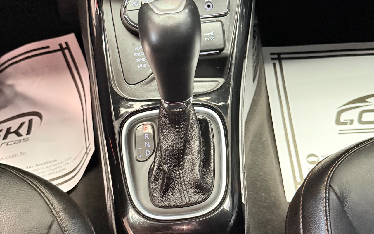 imagem-https://www.socarrao.com.br/sc-vehicle-images-prod/4029156/1790086154907-NzlhNTFlMDctNzg1My00ZGFmLTkwZGMtZmU5MTJkZDNkZjAzLmpwZWc.jpeg
