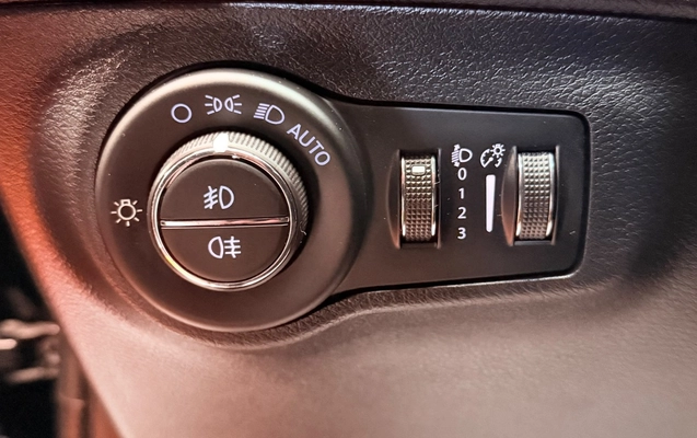 imagem-https://www.socarrao.com.br/sc-vehicle-images-prod/4029156/1790086155171-ZjI5YTE0MGMtOTg0ZS00NjIwLWE2N2MtYzg4ZjNmOGFjNDc0LmpwZWc.jpeg
