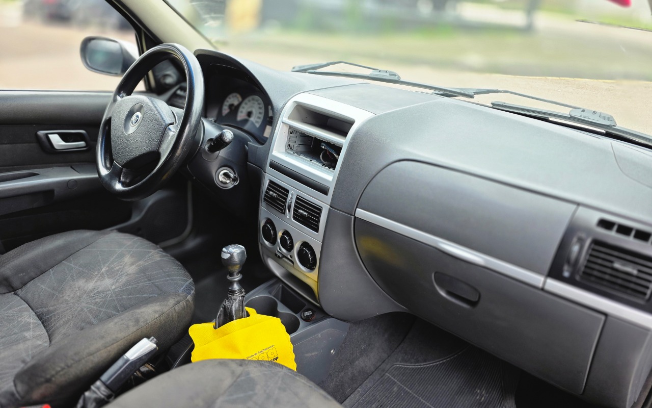 imagem-https://www.socarrao.com.br/sc-vehicle-images-prod/4029157/1790086158667-MjAyNjA5MjJfMTAyMTI3LmpwZw.jpg