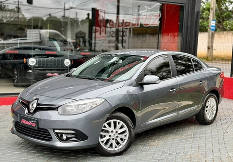 Renault Fluence 2018 Cinza — foto 1 de 3