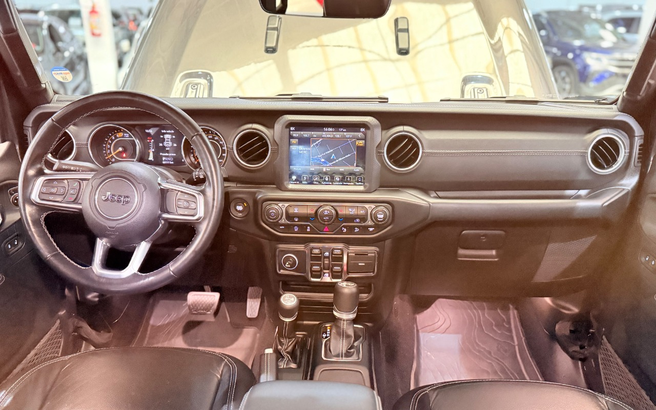 imagem-https://www.socarrao.com.br/sc-vehicle-images-prod/4029498/1790086767798-YjE3MjU4ZDctYjdhMC00ZDc2LTk2ZTItYjA0Yjk2OTAyZWNiLmpwZWc.jpeg