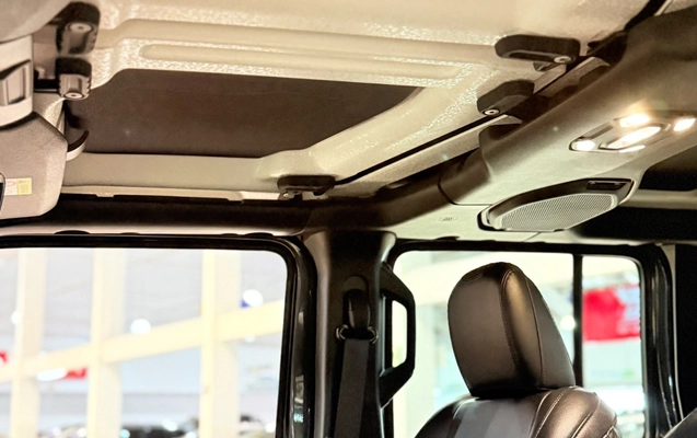imagem-https://www.socarrao.com.br/sc-vehicle-images-prod/4029498/1790086768101-YmQ4NGNhZTgtYTFiMC00NTViLThhN2QtMzQ3NGJiYzFkYWMwLmpwZWc.jpeg