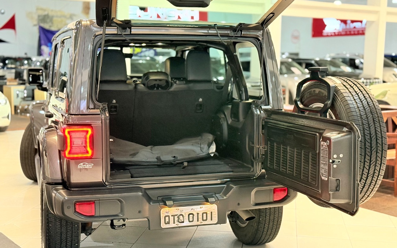 imagem-https://www.socarrao.com.br/sc-vehicle-images-prod/4029498/1790086768459-ZTczOWY5NmItZDNhZS00ZDJlLTgzYWItOTU4YTk1OWExNjNlLmpwZWc.jpeg
