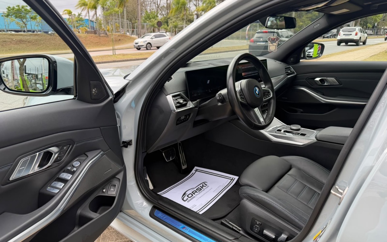 imagem-https://www.socarrao.com.br/sc-vehicle-images-prod/4029555/1790087082212-MzllMjkxNzktMTUyMy00YmIyLTkzZjQtMmRmMTNlMzQwYjBmLmpwZWc.jpeg