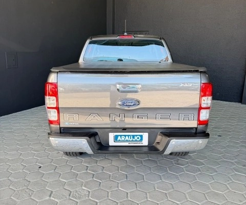 imagem-https://www.socarrao.com.br/sc-vehicle-images-prod/4029645/1790087338421-640_480_ford-ranger-cabine-dupla-ranger-3-2-cd-xlt-4x4-20-20-d3e512-8.jpg
