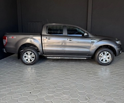 imagem-https://www.socarrao.com.br/sc-vehicle-images-prod/4029645/1790087338423-640_480_ford-ranger-cabine-dupla-ranger-3-2-cd-xlt-4x4-20-20-d3e512-6.jpg
