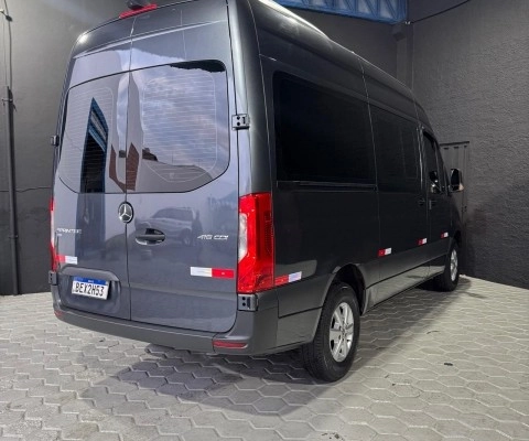 imagem-https://www.socarrao.com.br/sc-vehicle-images-prod/4029873/1790087564944-640_480_mercedes-benz-sprinter-2-2-cdi-416-furgao-14m-teto-alto-21-21-2a2d99-18.jpg