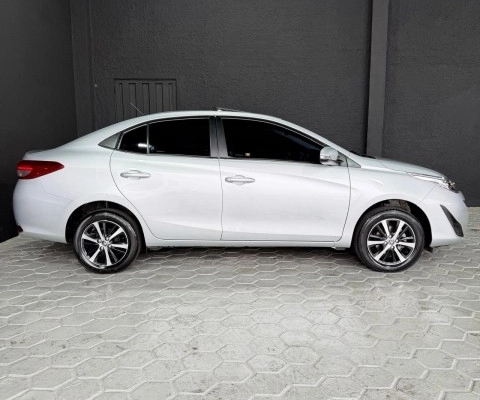 imagem-https://www.socarrao.com.br/sc-vehicle-images-prod/4029914/1790087663350-640_480_toyota-yaris-sedan-1-5-xls-connect-cvt-20-21-14d00a-20.jpg
