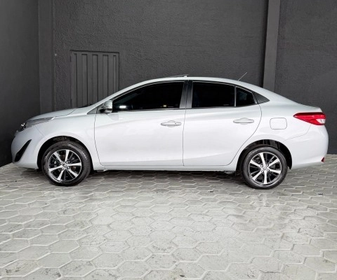 imagem-https://www.socarrao.com.br/sc-vehicle-images-prod/4029914/1790087663351-640_480_toyota-yaris-sedan-1-5-xls-connect-cvt-20-21-14d00a-19.jpg