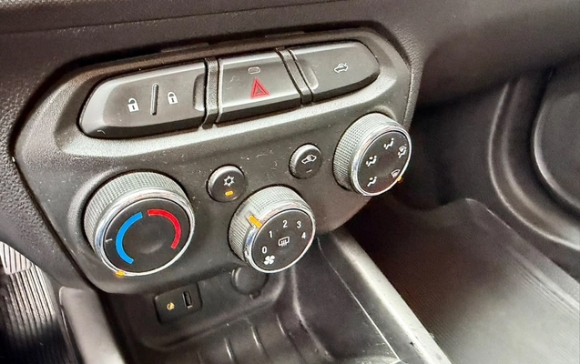 imagem-https://www.socarrao.com.br/sc-vehicle-images-prod/4029924/1790087731083-12_113518.jpg