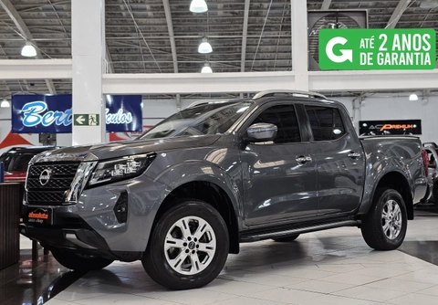 Nissan Frontier 2024 Cinza — foto 1 de 3
