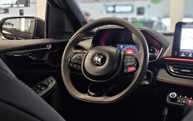 imagem-https://www.socarrao.com.br/sc-vehicle-images-prod/4030165/1790088303631-1_053950.jpg