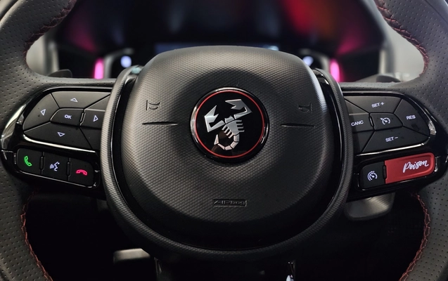 imagem-https://www.socarrao.com.br/sc-vehicle-images-prod/4030165/1790088303632-1_053952.jpg