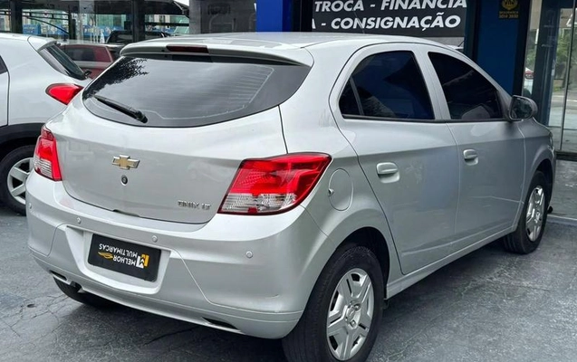 imagem-https://www.socarrao.com.br/sc-vehicle-images-prod/4030237/1790088379220-8484616_5_B_1d68c4d28f.jpeg