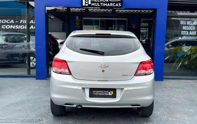 imagem-https://www.socarrao.com.br/sc-vehicle-images-prod/4030237/1790088379222-8484616_4_B_0e34b6f1d0.jpeg