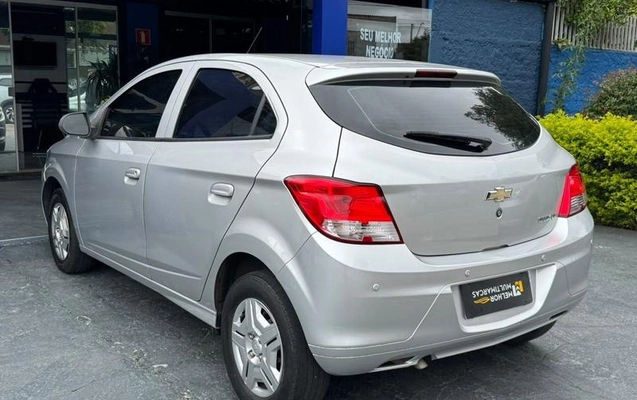imagem-https://www.socarrao.com.br/sc-vehicle-images-prod/4030237/1790088379223-8484616_5_B_b830880b3c.jpeg