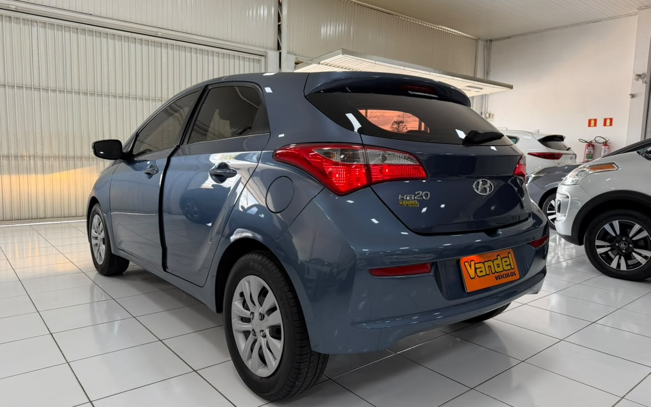 imagem-https://www.socarrao.com.br/sc-vehicle-images-prod/4030315/1790088500498-V2hhdHNBcHAgSW1hZ2UgMjAyNi0wOS0yMiBhdCAxMS4zNC4wOCAoMSkuanBlZw.jpeg
