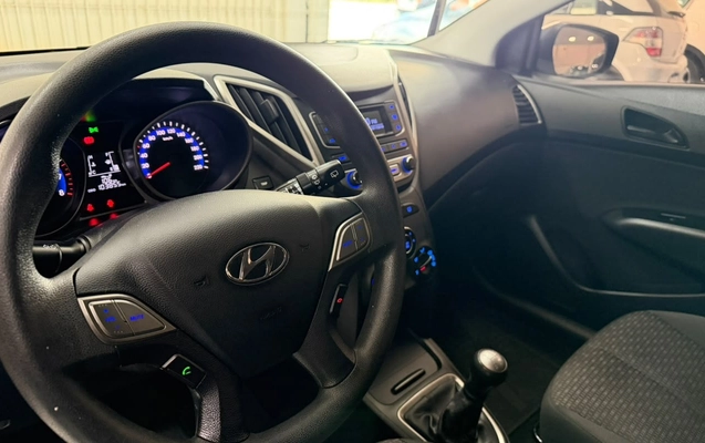 imagem-https://www.socarrao.com.br/sc-vehicle-images-prod/4030315/1790088500898-V2hhdHNBcHAgSW1hZ2UgMjAyNi0wOS0yMiBhdCAxMS4zNC4xMi5qcGVn.jpeg