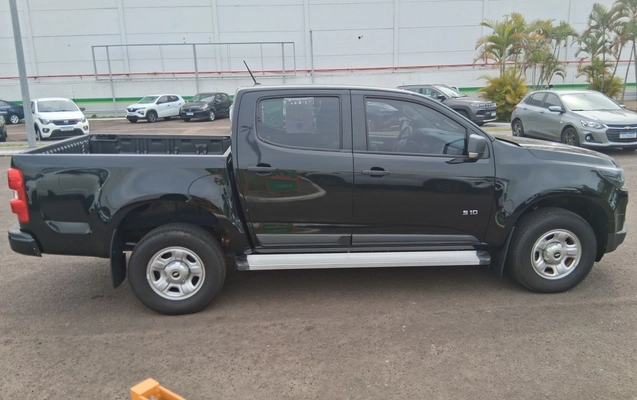 imagem-https://www.socarrao.com.br/sc-vehicle-images-prod/4030345/1790088595651-1_083109.jpg