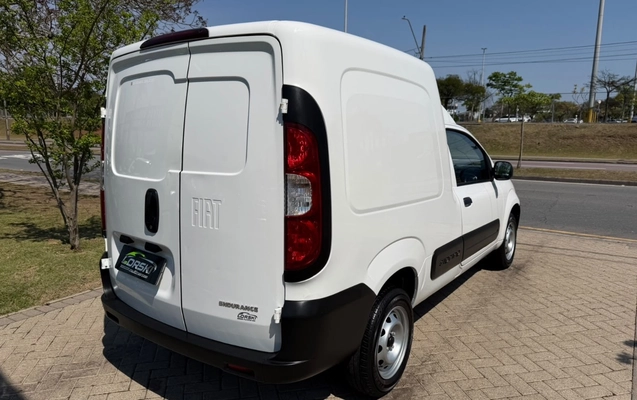 imagem-https://www.socarrao.com.br/sc-vehicle-images-prod/4030394/1790088782015-YzFiMTdmMmItYWE4Mi00ODQxLWE3NGUtOTI5OGUyYjZiODdjLmpwZWc.jpeg