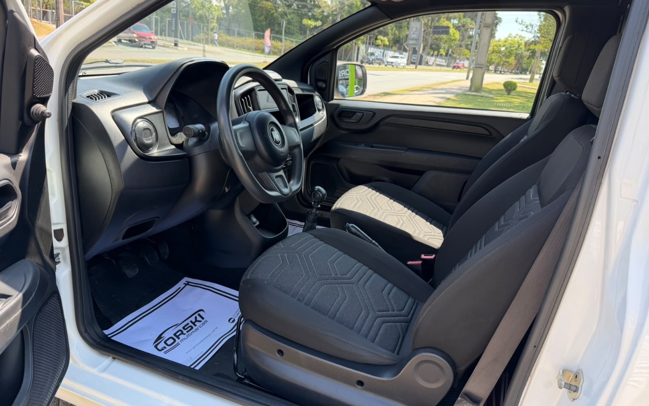 imagem-https://www.socarrao.com.br/sc-vehicle-images-prod/4030394/1790088782258-M2Y2ZDE3MjQtMjkyZC00ZGIwLWEyOTQtMDY5NmM4MzMwMTQ3LmpwZWc.jpeg