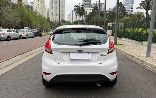 imagem-https://www.socarrao.com.br/sc-vehicle-images-prod/4030400/1791207914354-8228696_5_B_b134a3da27.jpeg