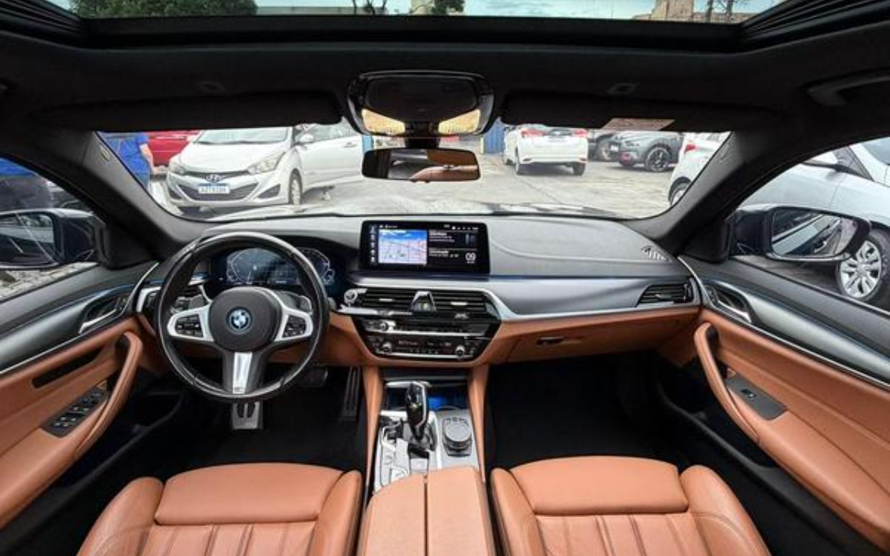 imagem-https://www.socarrao.com.br/sc-vehicle-images-prod/4030415/1790089268041-NzY5NjE0OV8yNF9CX2IzODcxZGM4N2IuanBlZw.jpeg