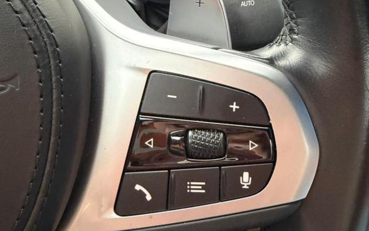 imagem-https://www.socarrao.com.br/sc-vehicle-images-prod/4030415/1790089269412-NzY5NjE0OV8xN19CXzNjMTZkN2QwNzEuanBlZw.jpeg