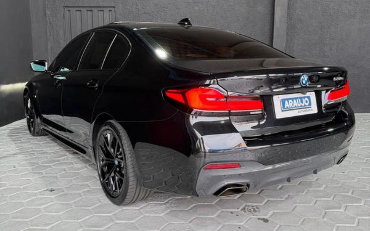 imagem-https://www.socarrao.com.br/sc-vehicle-images-prod/4030415/1790089270567-NzY5NjE0OV8xX0JfZmZkOTM1YTVlZS5qcGVn.jpeg