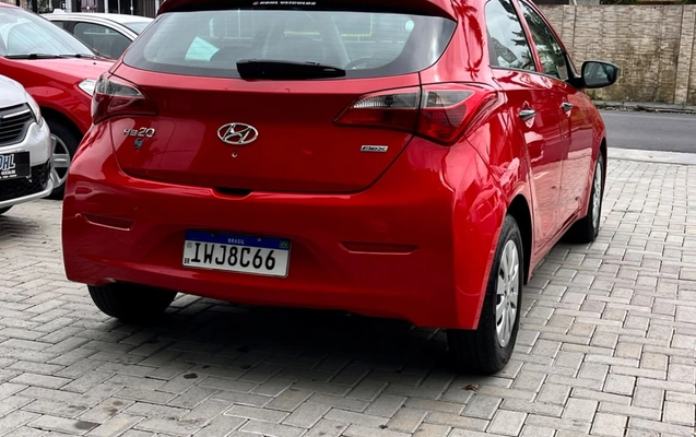 imagem-https://www.socarrao.com.br/sc-vehicle-images-prod/4030455/1790089104304-V2hhdHNBcHAgSW1hZ2UgMjAyNi0wOS0yMiBhdCAxMS40MS4zMiAoMikuanBlZw.jpeg