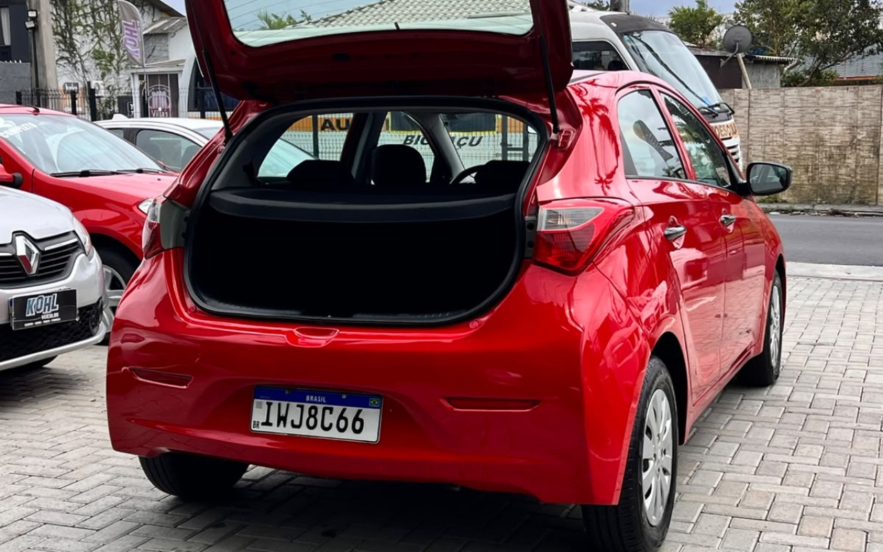 imagem-https://www.socarrao.com.br/sc-vehicle-images-prod/4030455/1790089104557-V2hhdHNBcHAgSW1hZ2UgMjAyNi0wOS0yMiBhdCAxMS40MS4zMiAoNCkuanBlZw.jpeg