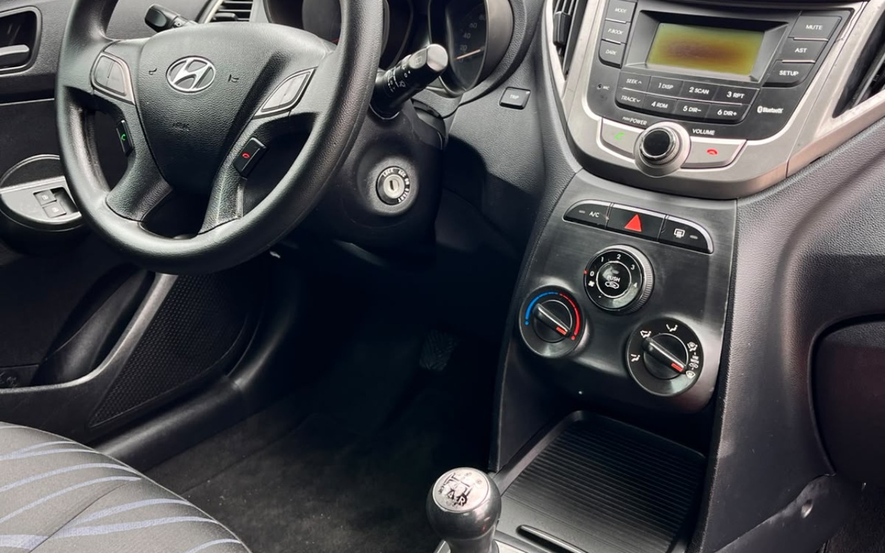 imagem-https://www.socarrao.com.br/sc-vehicle-images-prod/4030455/1790089104938-V2hhdHNBcHAgSW1hZ2UgMjAyNi0wOS0yMiBhdCAxMS40MS4zMyAoMSkuanBlZw.jpeg