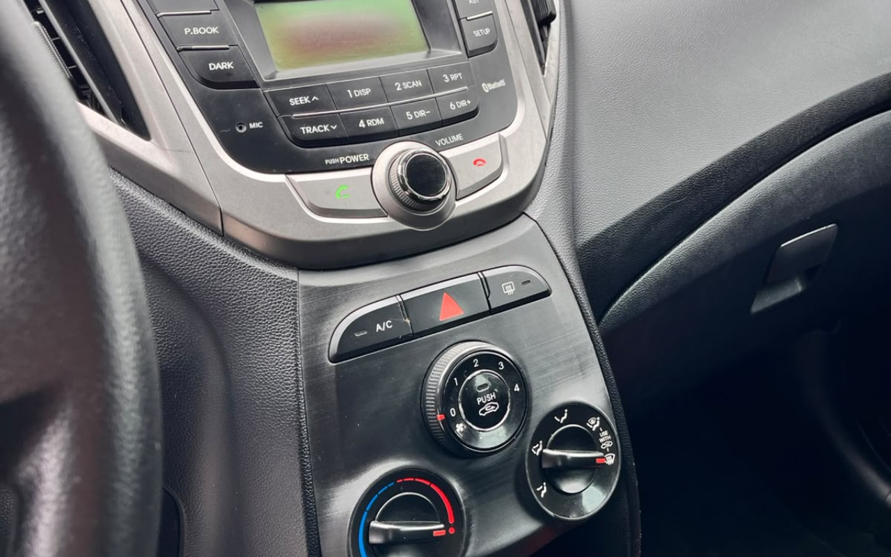 imagem-https://www.socarrao.com.br/sc-vehicle-images-prod/4030455/1790089105038-V2hhdHNBcHAgSW1hZ2UgMjAyNi0wOS0yMiBhdCAxMS40MS4zNCAoMSkuanBlZw.jpeg
