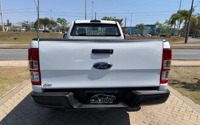 imagem-https://www.socarrao.com.br/sc-vehicle-images-prod/4030614/1790089329063-NGNkZThjMmUtNDhhOC00MmFmLWFmYWEtZTE1OTljYWE0NDgwLmpwZWc.jpeg