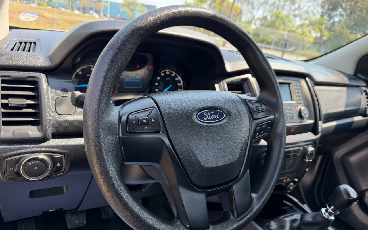 imagem-https://www.socarrao.com.br/sc-vehicle-images-prod/4030614/1790089329733-YTEyYmVlZDMtZjk3Yi00Zjk0LWI2MTEtODI2YmUyN2Q4YjY2LmpwZWc.jpeg