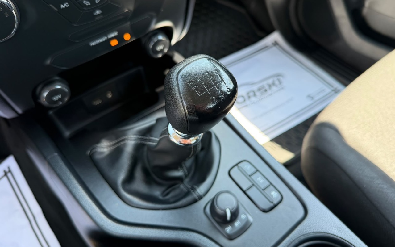 imagem-https://www.socarrao.com.br/sc-vehicle-images-prod/4030614/1790089329981-NTllMGVhMDUtZjFlMC00Yjk1LWIyYmMtYmRjZWRmM2RhYjRhLmpwZWc.jpeg