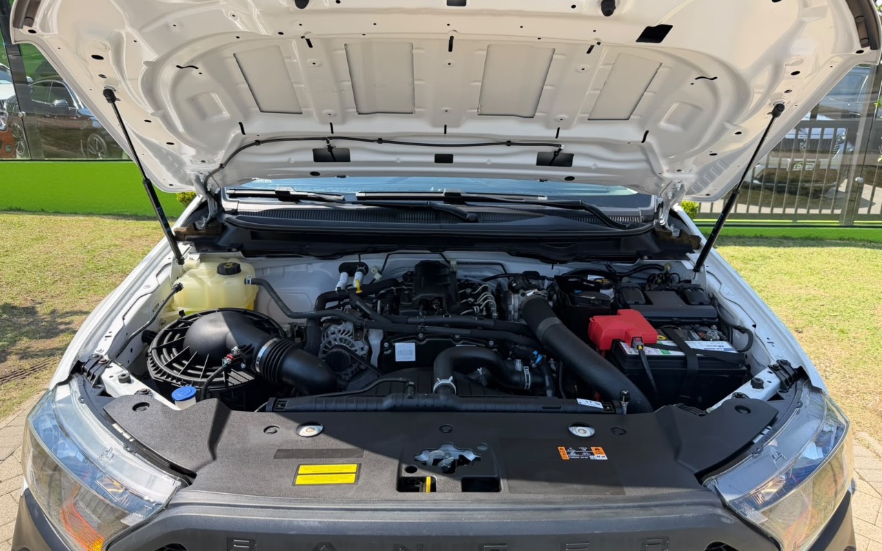 imagem-https://www.socarrao.com.br/sc-vehicle-images-prod/4030614/1790089330345-YTcyMDQyMDItOGIzNC00NzJjLWE1NTYtYTMyZWM3NzM0MWQyLmpwZWc.jpeg