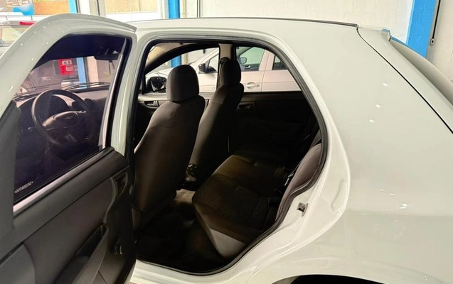 imagem-https://www.socarrao.com.br/sc-vehicle-images-prod/4030676/1790089787268-7881508_0_B_63bc4e8f14.jpeg