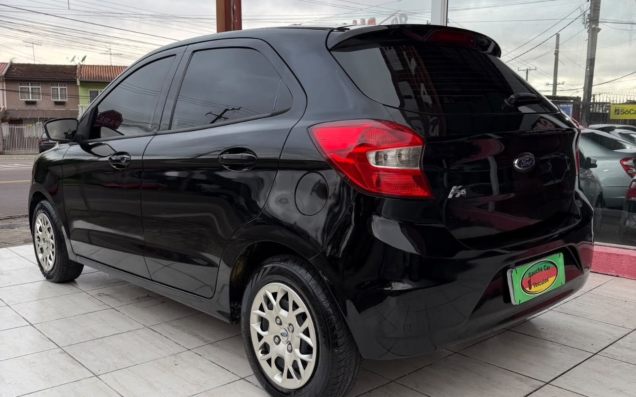 imagem-https://www.socarrao.com.br/sc-vehicle-images-prod/4030717/1790271098158-Zjg2YzFjY2QtOTQzZC00YmI3LWEwZDMtODk1NzM1MTc0Yjg0LmpwZWc.jpeg